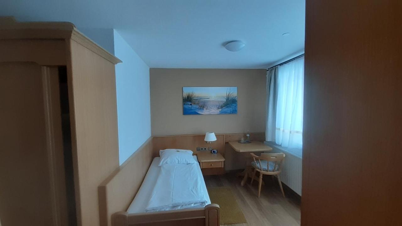 Landhotel Wiesenhof Heroldstatt Exterior photo