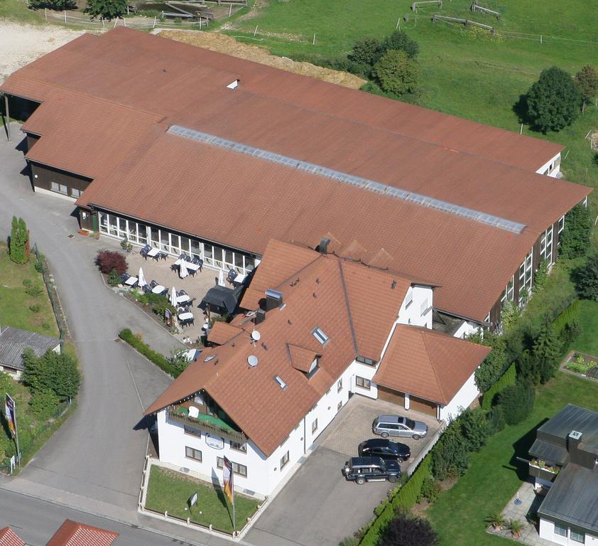 Landhotel Wiesenhof Heroldstatt Exterior photo
